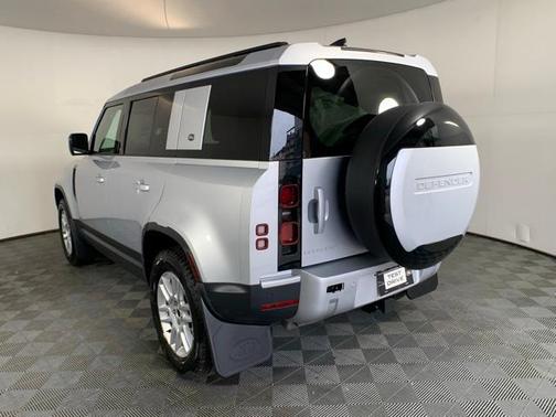 2024 Land Rover Defender P300