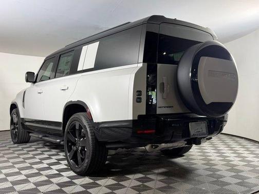 Borasco Grey 2026 Land Rover Defender P400 X-Dynamic SE