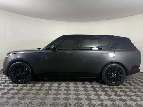 2023 Land Rover Range Rover P530 SE