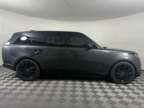 2023 Land Rover Range Rover P530 SE