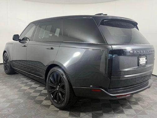 2023 Land Rover Range Rover P530 SE