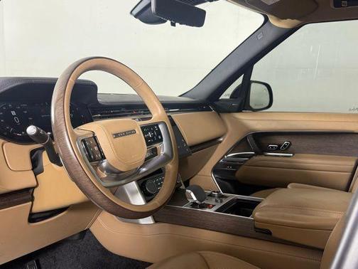 2023 Land Rover Range Rover P530 SE