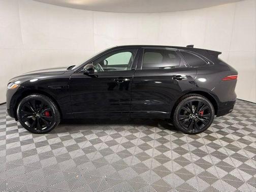 2026 Jaguar F-PACE P400 R-Dynamic S