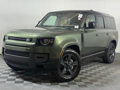 2026 Land Rover Defender 130 X-Dynamic SE