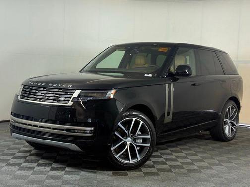 2025 Land Rover Range Rover P550e SE