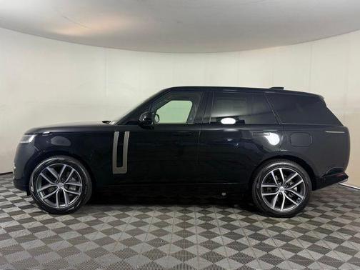 2025 Land Rover Range Rover P550e SE
