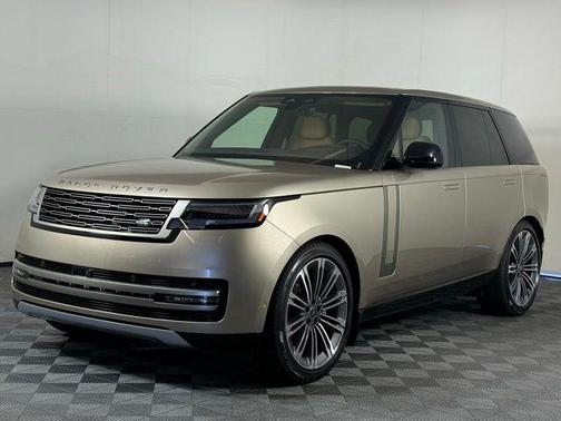 2025 Land Rover Range Rover P400 SE