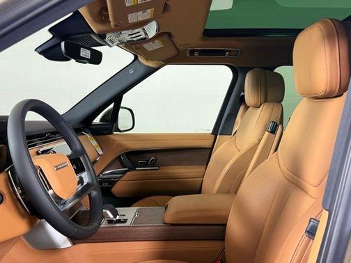 2025 Land Rover Range Rover P400 SE