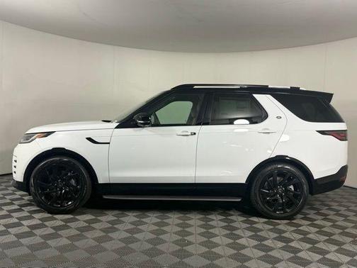 2025 Land Rover Discovery P300 Dynamic SE