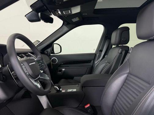 2026 Land Rover Discovery S