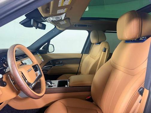 2025 Land Rover Range Rover P530 SE 7 Seat