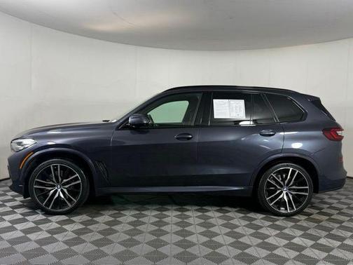 2021 BMW X5 M50i