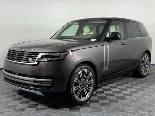2025 Land Rover Range Rover P530 SE