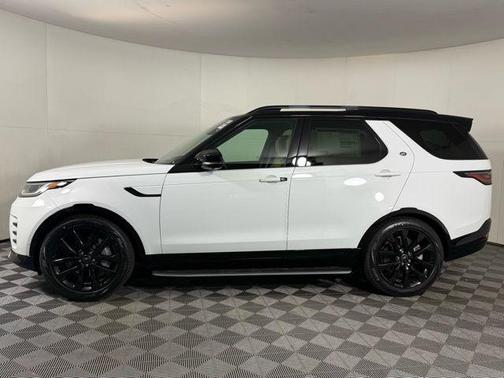 2026 Land Rover Discovery Dynamic SE