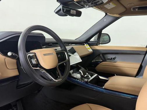 2025 Land Rover Range Rover Sport P360 SE