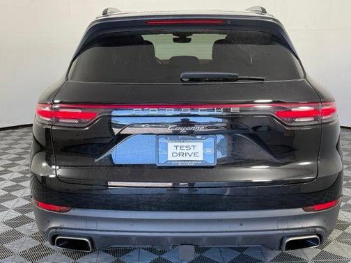 Jet Black Metallic 2021 Porsche Cayenne Base