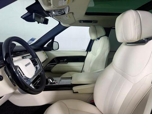 2025 Land Rover Range Rover P530 SE 7 Seat