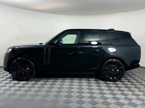 2025 Land Rover Range Rover P400 SE