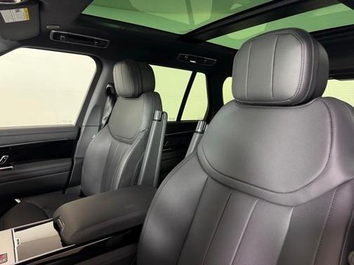 2025 Land Rover Range Rover P400 SE