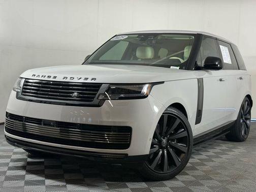 2025 Land Rover Range Rover P615 SV
