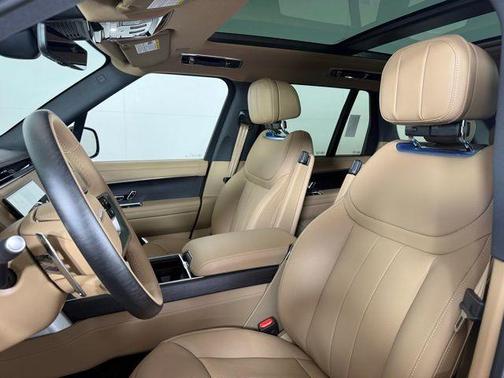 2026 Land Rover Range Rover P530 SE