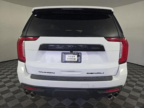 Summit White 2024 GMC Yukon Denali