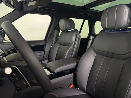 2025 Land Rover Range Rover P530 SE
