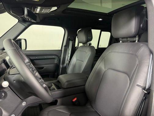 2026 Land Rover Defender OUTBOUND