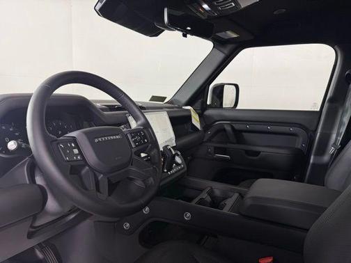 2026 Land Rover Defender OUTBOUND