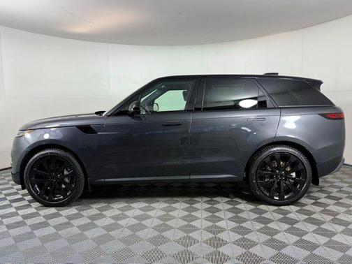 2025 Land Rover Range Rover Sport P360 SE