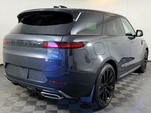 2025 Land Rover Range Rover Sport P360 SE