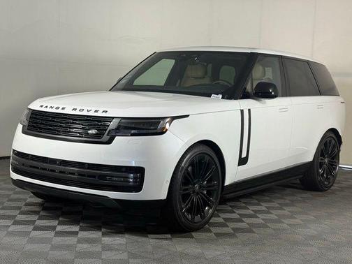 2025 Land Rover Range Rover P530 SE