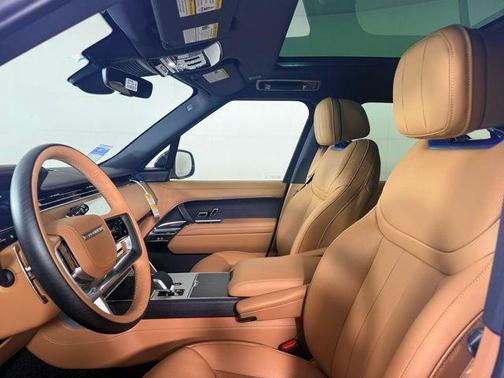 2025 Land Rover Range Rover P530 SE
