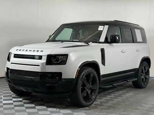 2026 Land Rover Defender P400 X-Dynamic SE