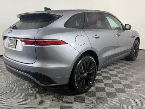 2025 Jaguar F-PACE P250 R-Dynamic S