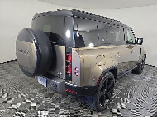 Gondwana Stone 2022 Land Rover Defender 110 X-Dynamic SE