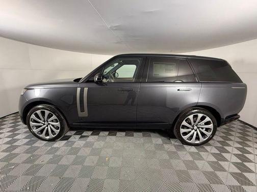 2025 Land Rover Range Rover P530 SE