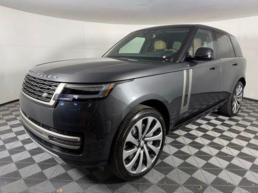 2025 Land Rover Range Rover P530 SE