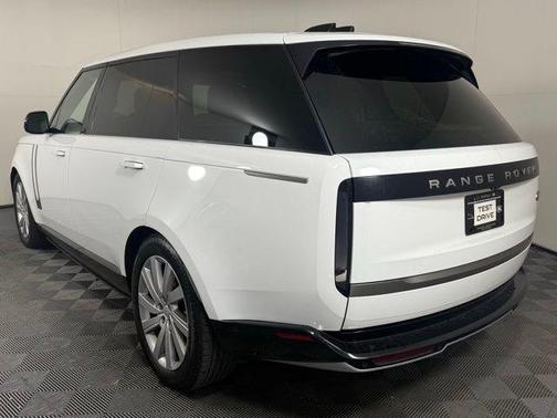 2023 Land Rover Range Rover P400 SE