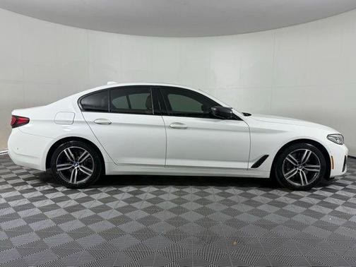 2021 BMW 530 i