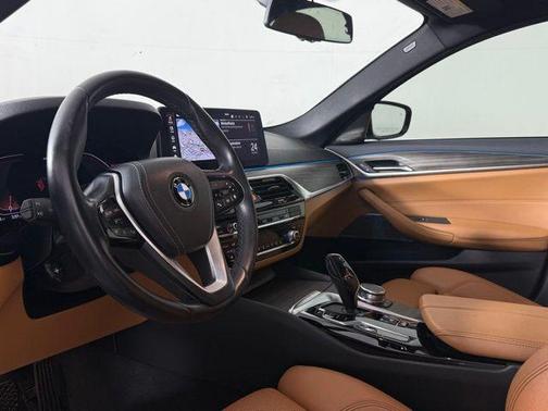 2021 BMW 530 i