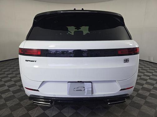 Fuji White 2025 Land Rover Range Rover Sport P460 Dynamic SE