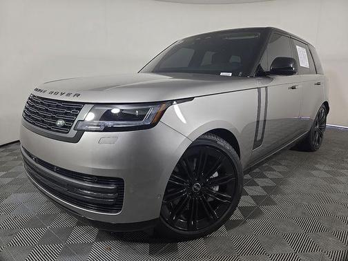 Flux Silver In Gloss Finish 2025 Land Rover Range Rover P530 SE