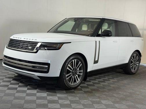 2025 Land Rover Range Rover P530 SE
