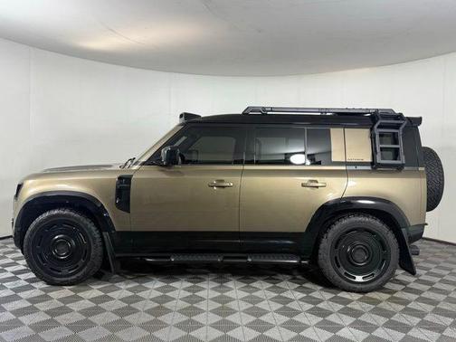 2025 Land Rover Defender P400 X-Dynamic SE