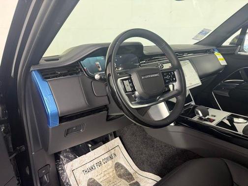 2025 Land Rover Range Rover P400 SE