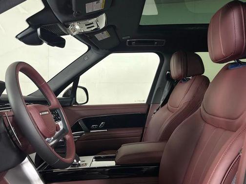 2026 Land Rover Range Rover SE