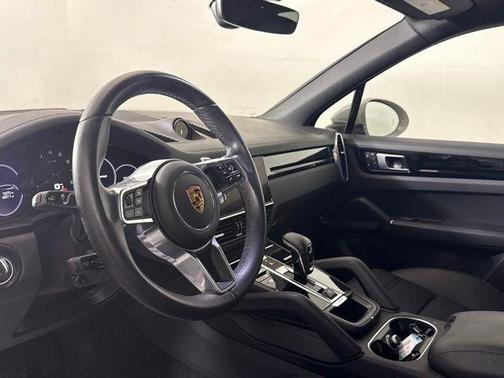 2023 Porsche Cayenne Base