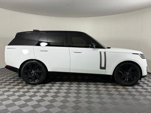 2023 Land Rover Range Rover P400 SE