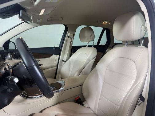 2022 Mercedes-Benz GLC 300 Base